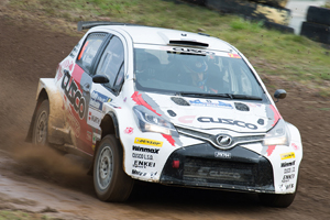 2017APRCラリー北海道、CUSCOシュコダファビア&Vitz4WD