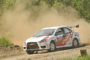 全日本ダートラ第3戦 荒井信介選手3位入賞