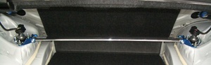 GRS200_Rr_strutbraces.JPG