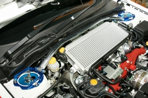 front_strutbar_692_540_A-2.jpg