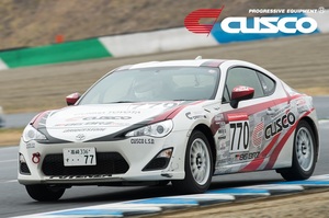 2016_gr86-brz_race_cusco_bs_86_yamada_2.jpg