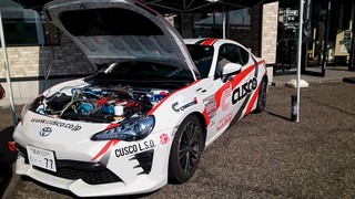 タイヤ館竹尾「CUSCO 春の車高調フェア」最終日