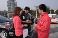 今回、通訳のトノキさん（一番右）中国語ペラペラです