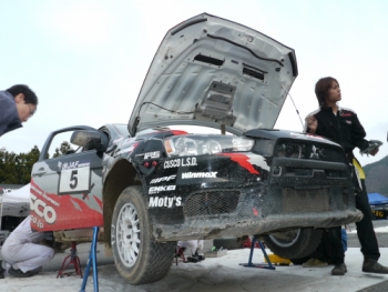 全日本ラリー　Ｄａｙ１終了