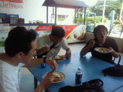 ラリータイランドレッキ初日ランチ