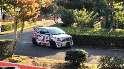 新城ラリー2016デイ2スタート