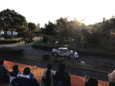 新城ラリー2016デイ2スタート