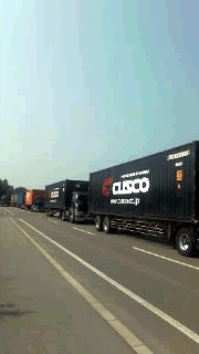 ラリー北海道コンテナ到着