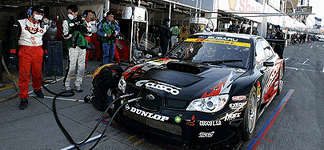 コクピットにて