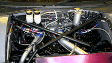 エンジンルームの補強