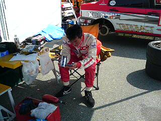 全日本ジムカーナ　菱井選手の悩む図