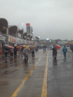 GT 鈴鹿は雨です