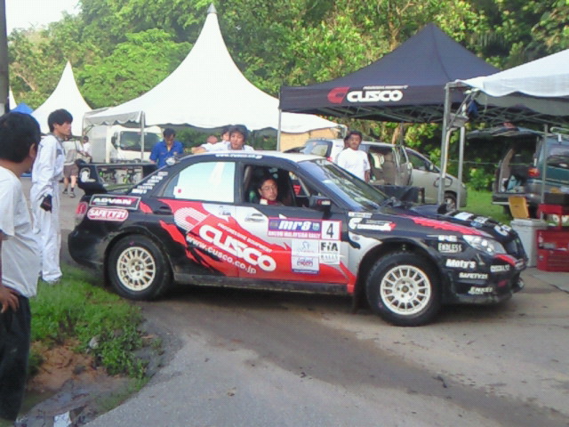 APRC　レグ2最初のサービスアウト