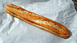 フランスパンのサンドイッチ