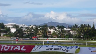 ＡＰＲＣ　ニューカレドニア　初日　終了