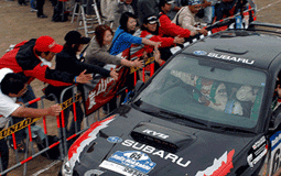 ファンに見守られて