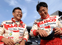 新井選手と柳澤選手