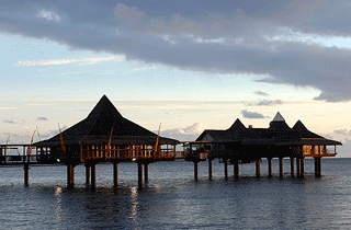 水上レストランのル・ルーフ