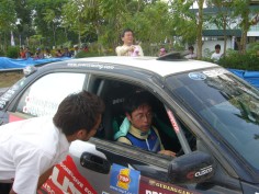 APRC インドネシア　サービスF前到着
