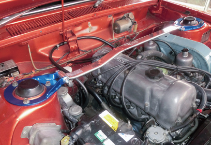 ストラットバーType OS装着イメージ