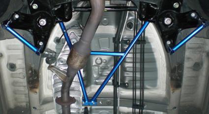 ACR30Wエスティマ用パワーブレース、取付画像